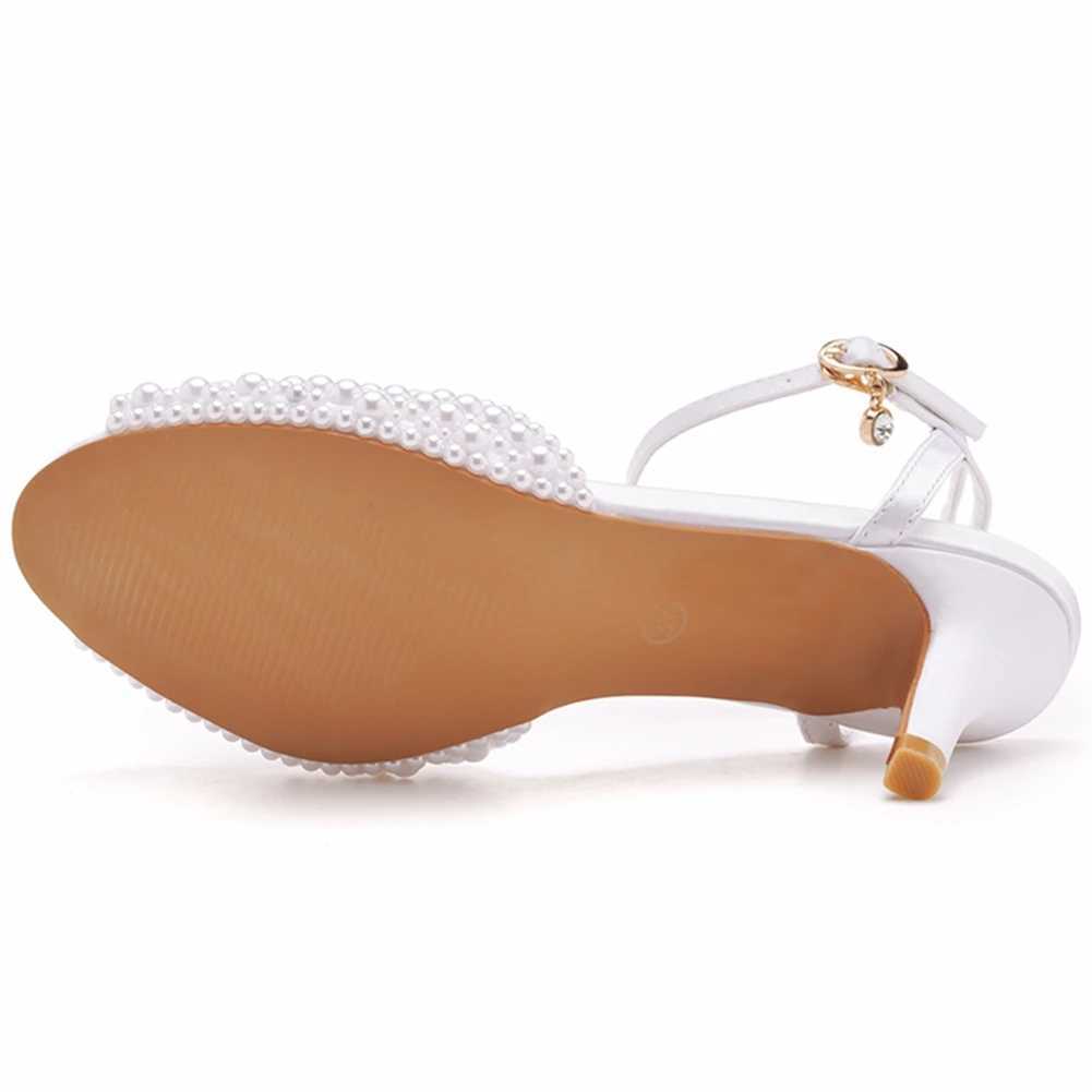 Klänningskor Crystal Queen White Pearl Lady Luxury Wedding Women Stiletto Open Toe 6cm High Heels Bankett Sandal H240409
