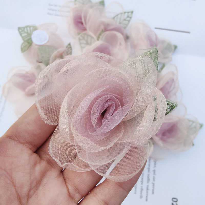 /Los Mesh Rosengarn Seidenblumflecken mit Blättern handgefertigt 3D Blumenhaarclip DIY -Kleidungszubehör