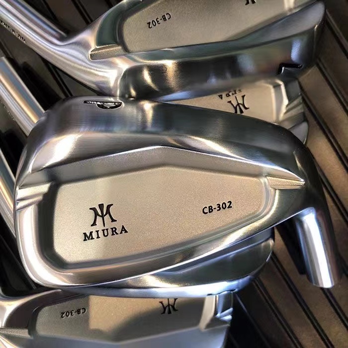 Golf Club S20C Wykute CB-302Golf Irons 4-P ze stalowym/grafitowym wałkiem z nagłówkami