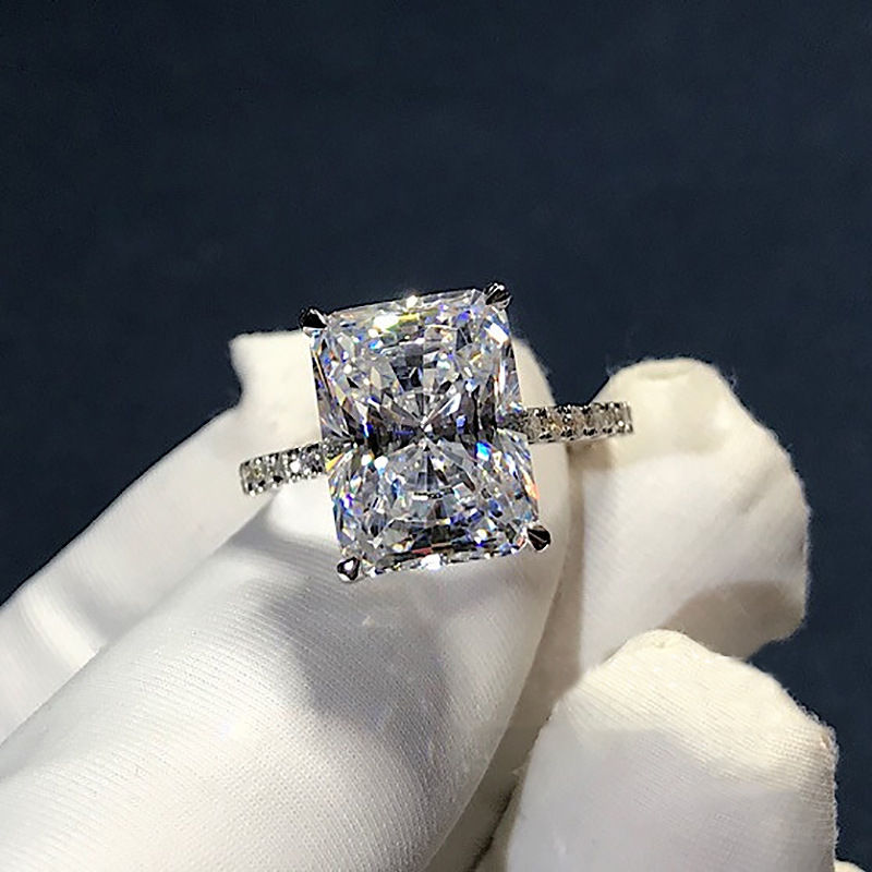 En Kalite Radyant Kesim 3CT Square Lab Mossen Diamond Ring 925 STERLING Gümüş Takı Nişan Düğün Band Moissanite Yüzük Kadınlar Gelin Partisi Hediye