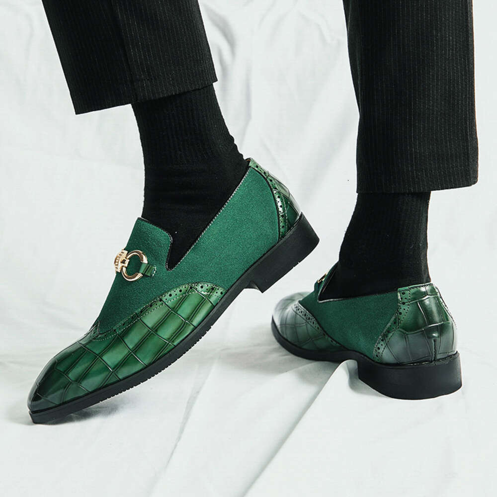 Męski imprezowy styl mody Lafers Man Formal Dress Bankiet Wedding Oryginalne zielone buty Brogue