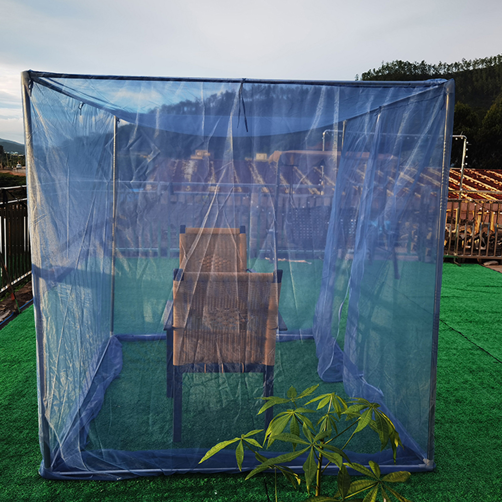 Pavillon Tent Outdoor Moskitonetz mit Klammern Polyester Zelt Baldachin Schutz Anti -Insekt mit Reißverschluss Tür für Terrassengarten