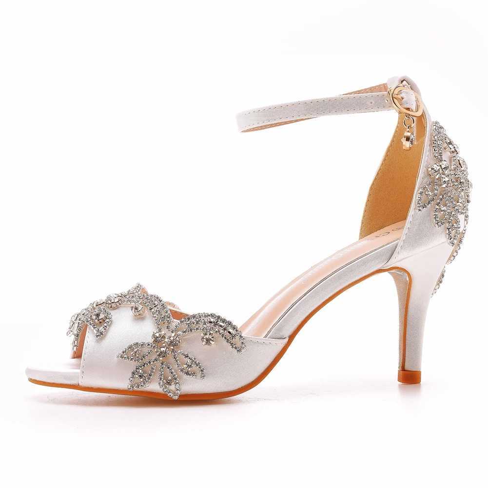 Chaussures habillées Crystal Queen Femmes Blanc Silk 7cm High Talons Banquet Rhingestone Wedd