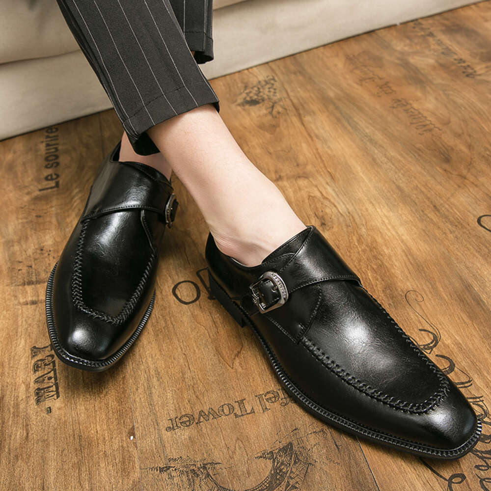 2024 New Point Point Men Men Dress Buckle Brand Men's Business Wedding Formal Derby Gentleman Party Oxford Shoes