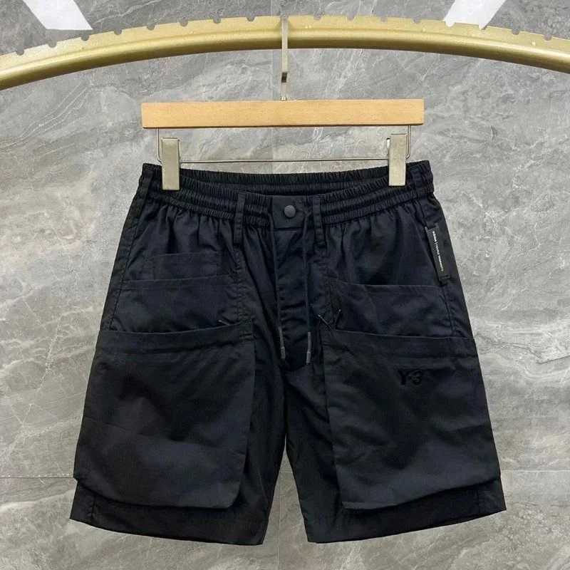 Shorts maschile 2024 estate y 3 pantaloncini da uomo pantaloncini di abbigliamento da strada coreano pantaloncini di merce nera maschile San Valentino Shorts traspirante J240409