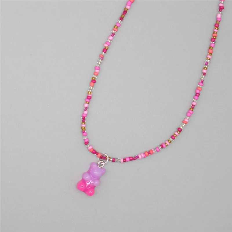 Pendant Necklaces New Bohemian Korean Lover Colorful Gum Bear Pendant Necklace Resin Multi Color Rice Bead Necklace Womens GiftQ