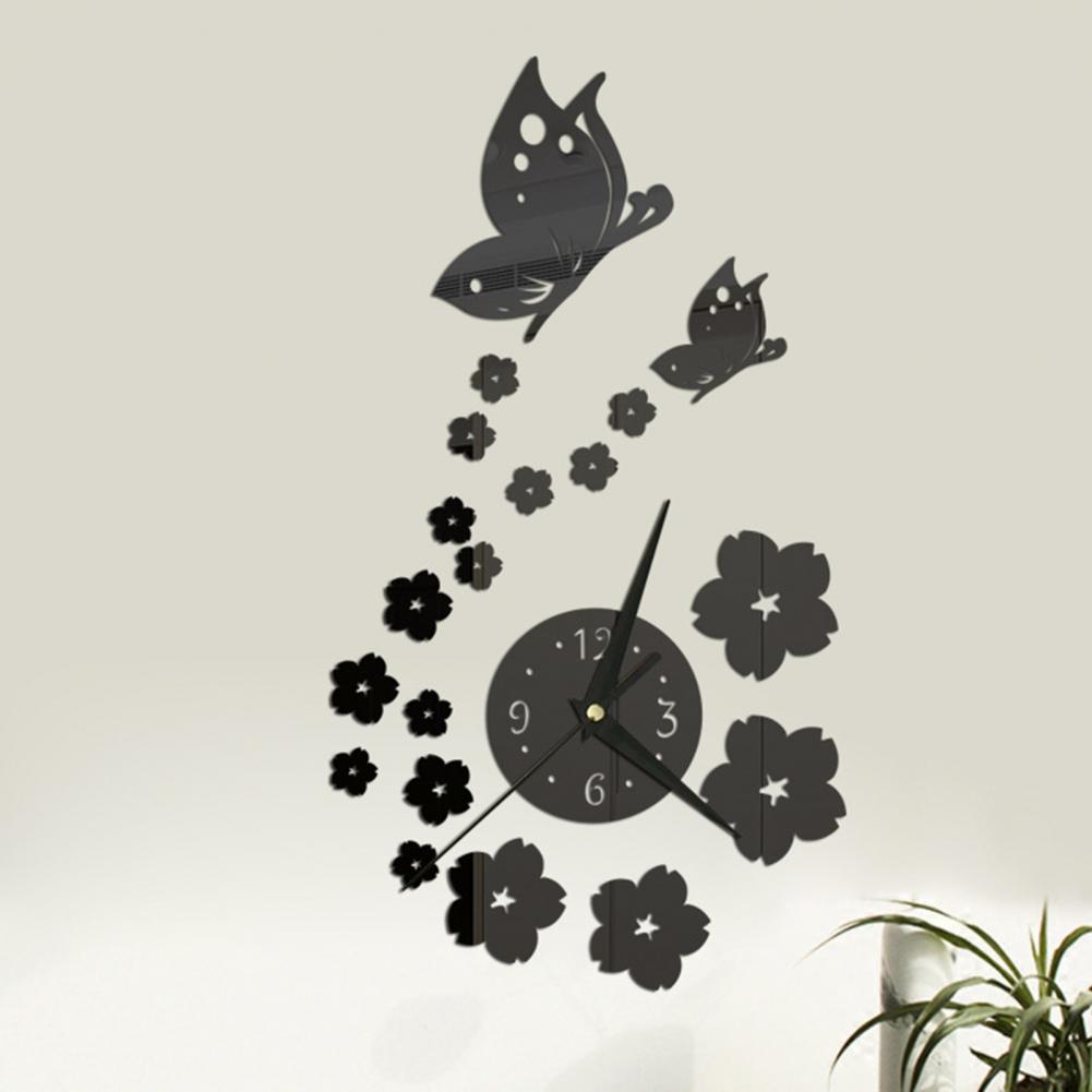 1 Definir relógio de parede Bateria auto-adesiva Operado pelo ponteiro longo 4 Números silenciosos 3D espelho Butterfly Plum Blossom Art Clock