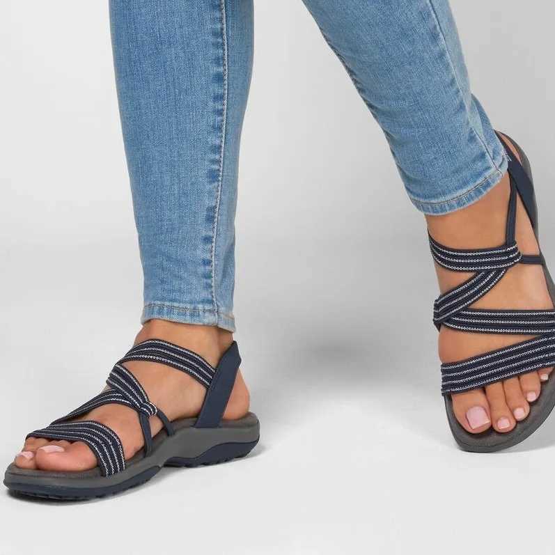 Sandalen vrouwen 2024 zomer comfort zachte zool plat strandschoenen elastische stof casual wiggen dames gesloten teen sandaal H240409 tnqp