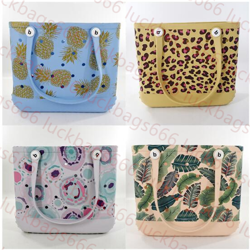 Woman Designer Eva Bogg Bag Beach Bags Luxury Summer Hole Tote Large Shopping Fashion Plastic Basket Lady Storage Washable Beach Silicone Bog Purse Eco Jelly Candy