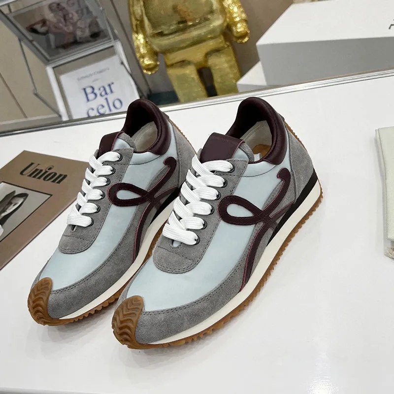 Designer sneakers vrouwen suède veter omhoog sneaker zachte bovenste frrenum canvas veer herfst honing rubberen golf zool soprt schoenen