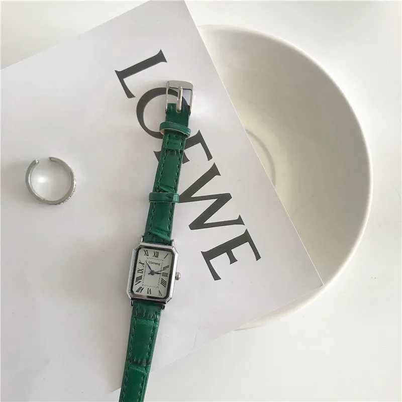 여자 시계 레트로 시계 클래식 캐주얼 쿼츠 다이얼 스트랩 밴드 사각형 시계 여성용 손목 시계 240409