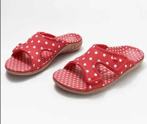 Тапочки Женские летние повседневные сандалии Женщины клинья скользит обувь для женщин на пляже.