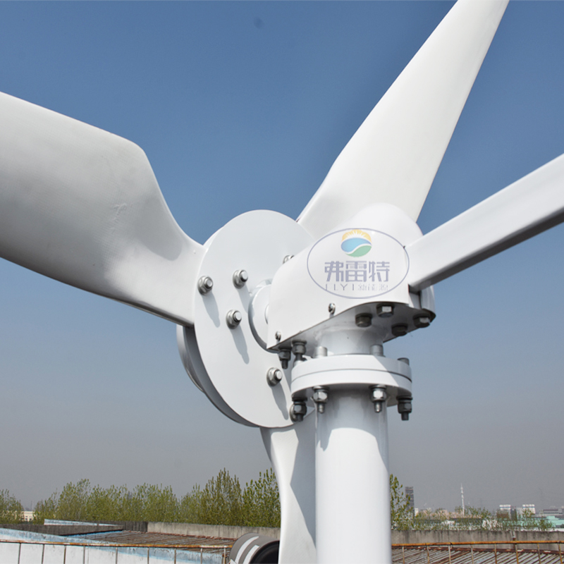 15kW Off Sistema a griglia Generatore di turbina eolica Energia libera Energia a vento 3 lame da 15000W 220 V con controller MPPT e inverter
