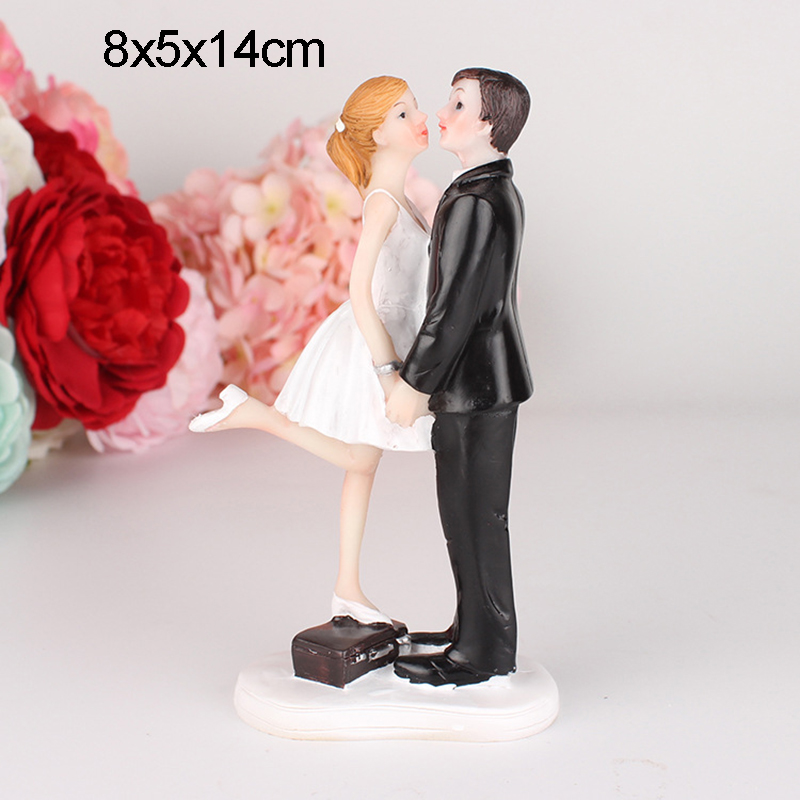 Mariées et mariés Figurines Gâteau de mariage Toppers synthétiques Résine Dolls de la Saint-Valentin de décoration de fiançailles