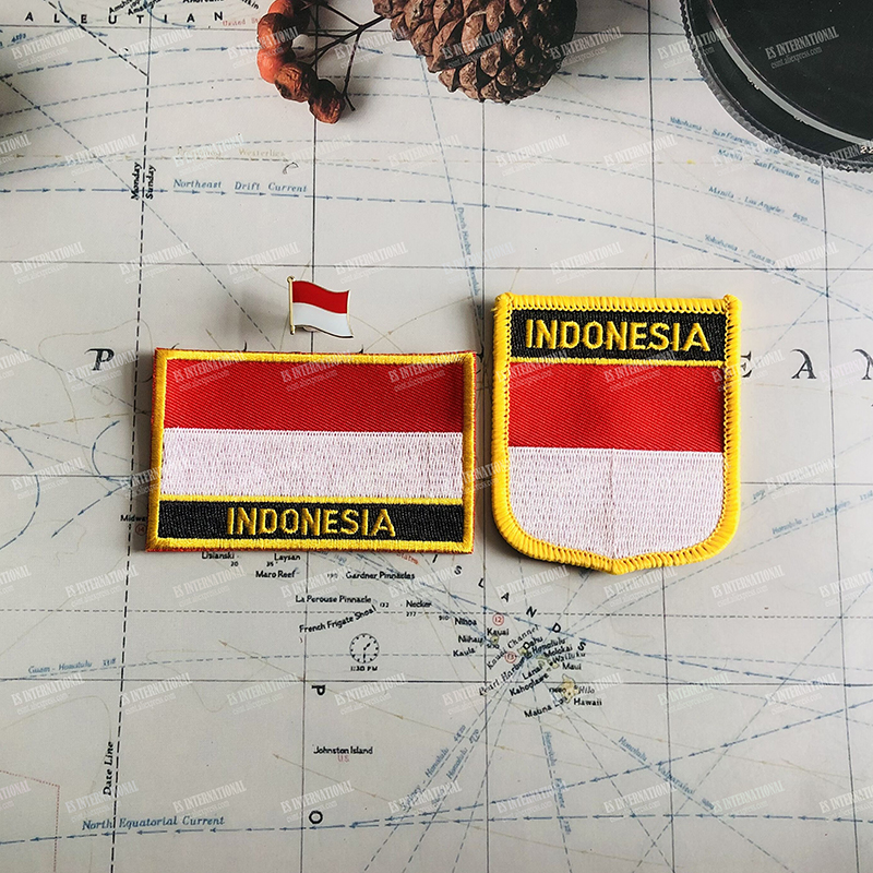 Indonesië nationale vlag borduurpleisters badge schild en vierkante vorm pin één set op de doek armband rugzakdecoratie