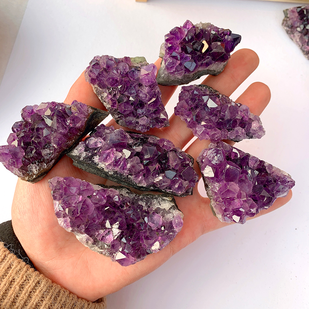 Runyangshi Hochwertige Uruguay Amethyst Rohstein Natural Amethyst Cluster Dunkelviolette Quarzergiedekoration