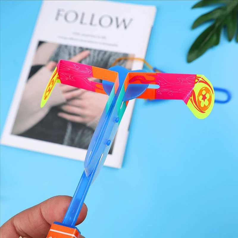 LED Flying Toys 10 / LED Éclairage Luming Luminous Toy Flying Slingshot Flying Toys Decor Light Light Fast Fast Catapult 240410