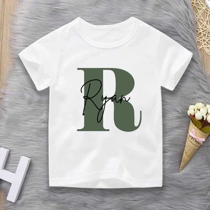 T-Shirts Personalisierte anfängliche Jungen T-Shirt Custom Boy Name Kleidung Sommer Kurzarm Tops Brief Print Kinder Tees Casual Kleinkind Outfits 240410