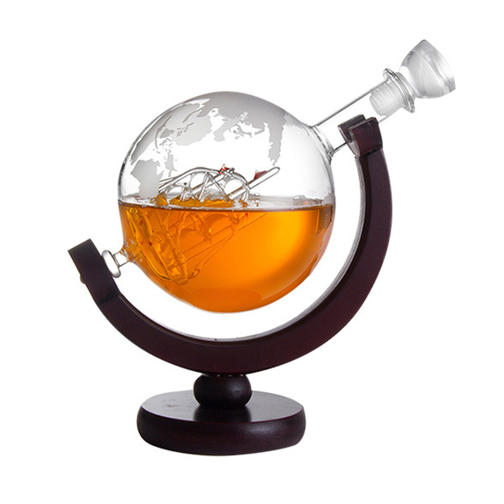 850ml Whisky Decanter Globe com garra de madeira requintado sem chumbo e 2 óculos de uísque Globe Globe Globe Globe Gift