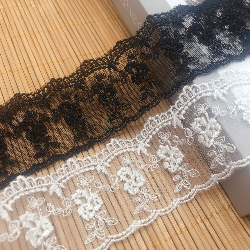 3 MetersWidth 4.4cm High Quality Water Soluble Lace Trim Black White Embroidered Lace Fabric DIY Garments Sewing Supplies