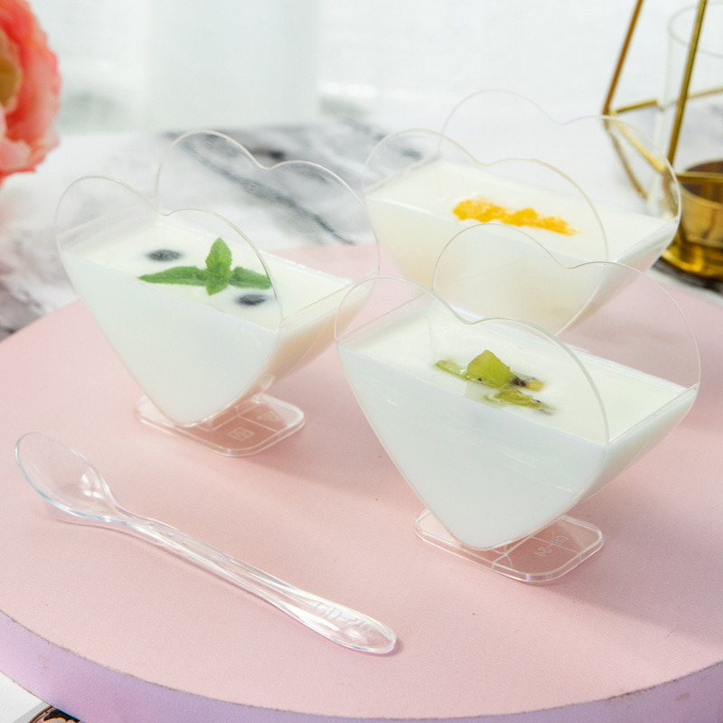 50 stks 110 ml transparante mousse dessert hartvormige kopjes wegwerp plastic dessert jelly pudding cup feestaccessoires