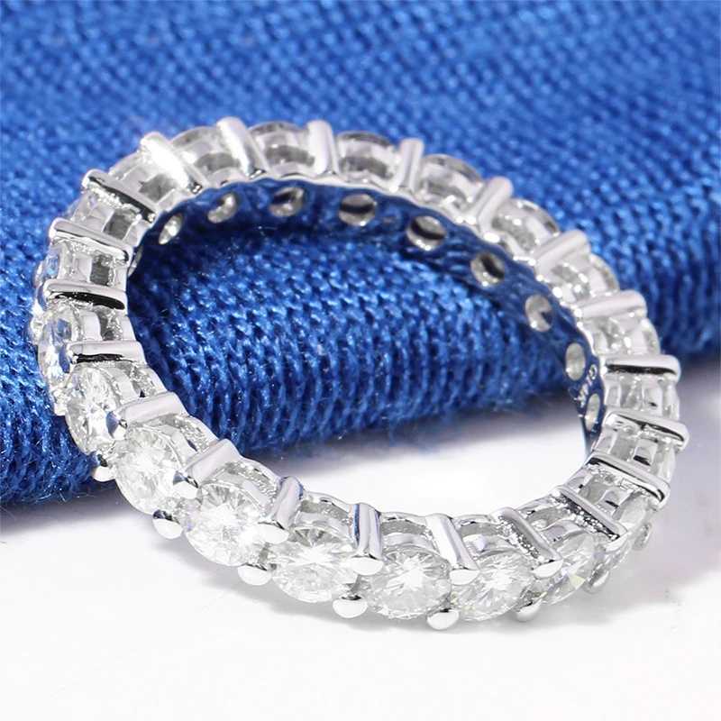 Bandringen Nieuwe mode Solid 925 Silver Ring Set Luxe Volledige ronde 4 mm Ronde CZ Diamant Womens Betrokkenheid trouwring J240410