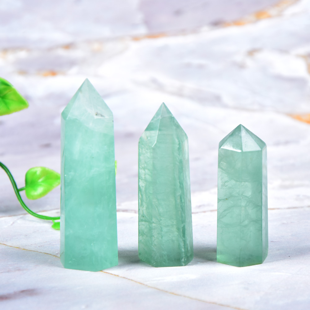 Natural Green Florite Crystal Point colonna esagonale Ornamento minerale Ornamento Magia Riparazione guarigione bacchetta Reiki Decorazione la casa