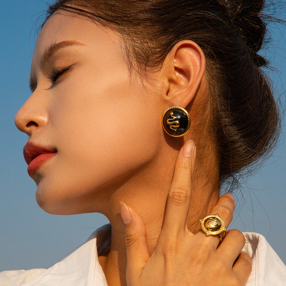 Designer Earrings for Women Plated 18k Gold Stainless Steel Black Dropped Oil Round Snake Relief Earrings Wholesale 