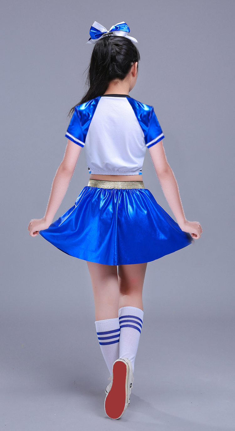Shinny cheerleader