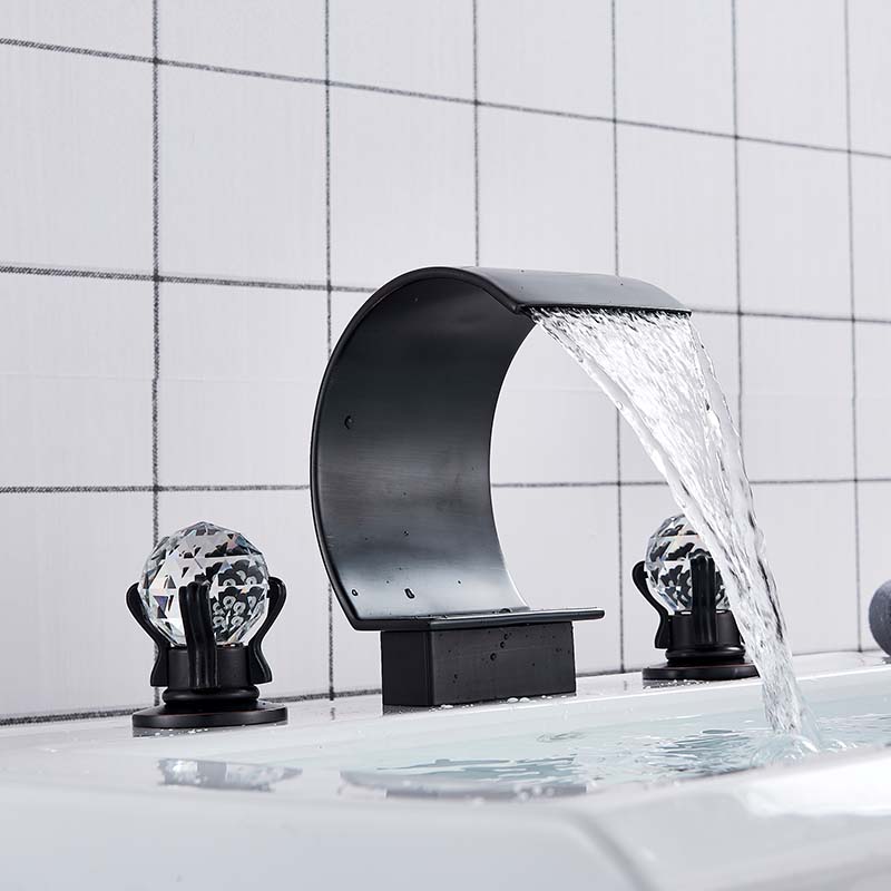 Robinet de bassin Gol Deck Pandée en cristal monté Waterfall Douple de salle de bain robinet Double poignées mélangeur Tap Basin Tap Torneira