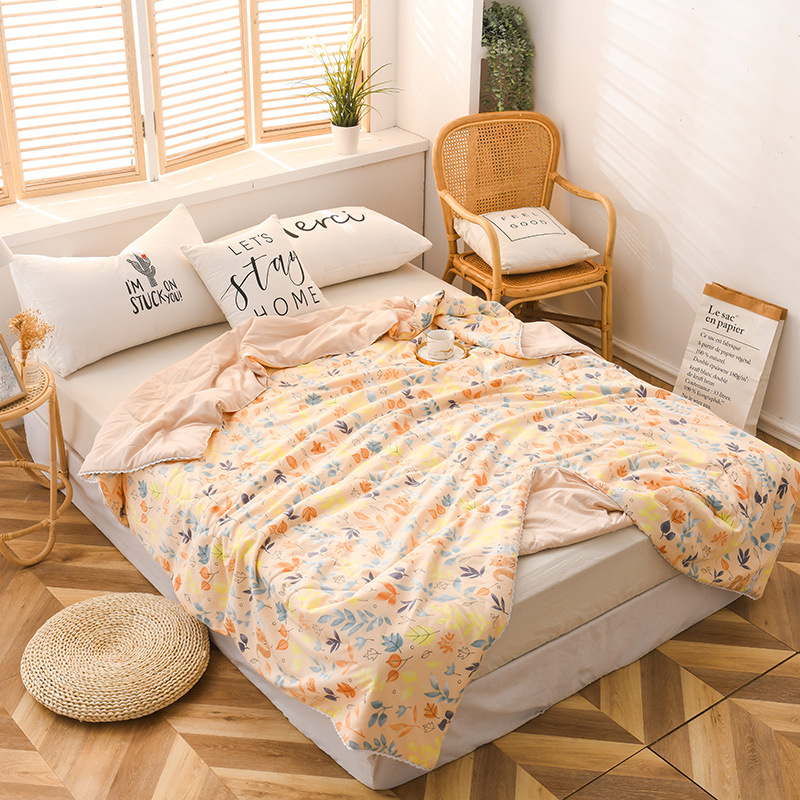 Summer Air Conditioner Quilt Office Car Cute Lace Duvet Skin Friendly Soft Hand Feeling Quilt Wholesale