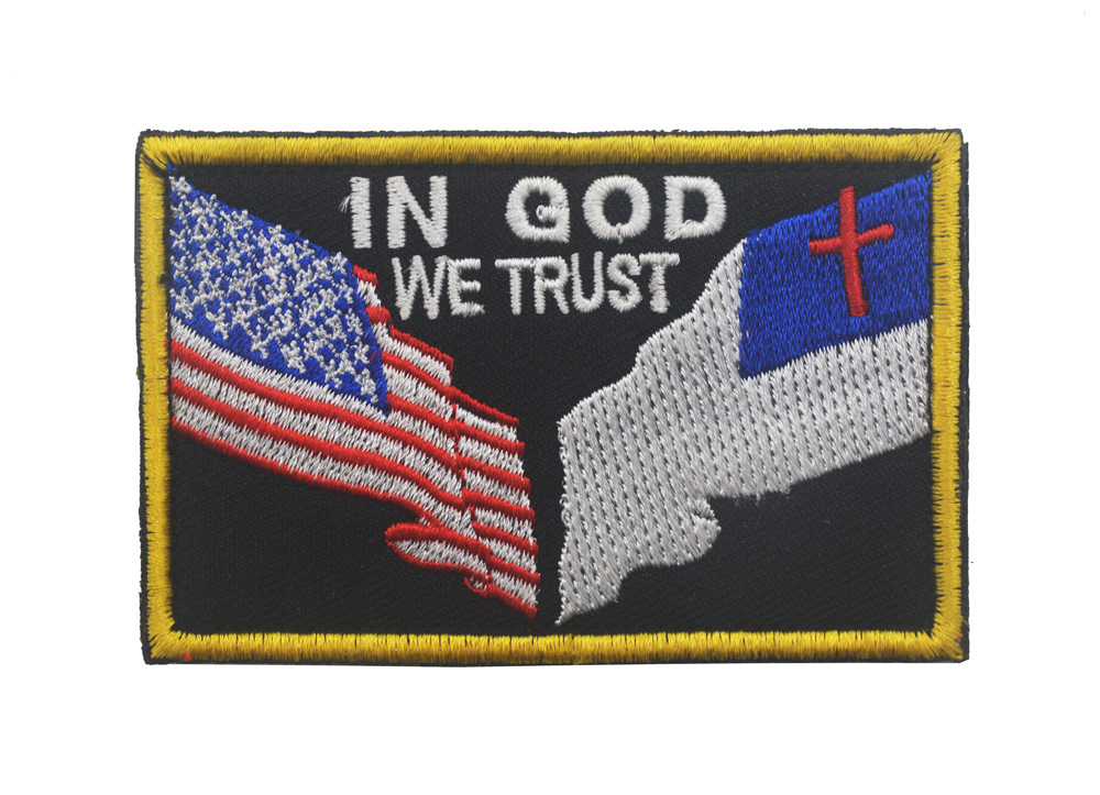 Em Deus, confiamos no bordado gancho de alça luminoso apliques táticos militares emblemas de roupa emblemas de roupas