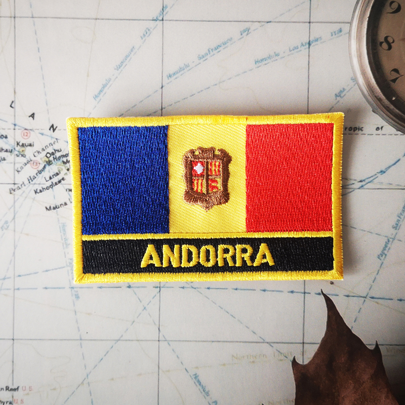 Andorra National Flag Stickerei Patches Badge Shield Square Form Pin auf dem Stoff Armband Accessoires Rucksack Dekoration