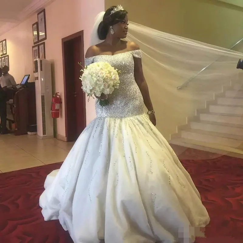 Luxurious Wedding Dresses 2020 Dubai African Off Shoulder Major Beadings Bridal Gowns Sweep Train Plus Size Mermaid Wedding Dress
