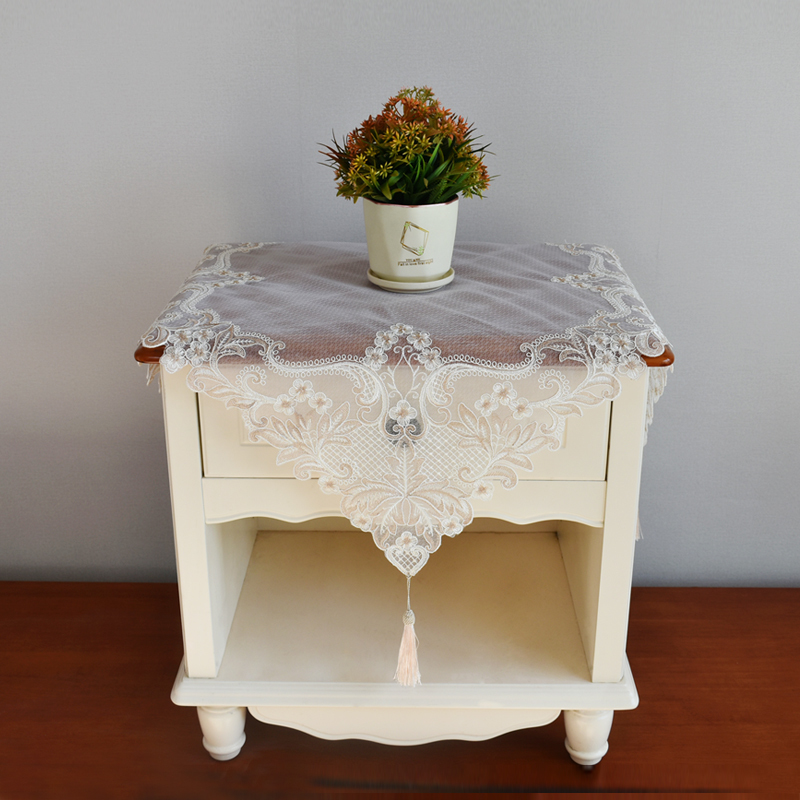 Nappeur de la broderie en dentelle romantique européenne Climatiseur à laver la machine à laver Couvre-toits de vacances Decoration de salon