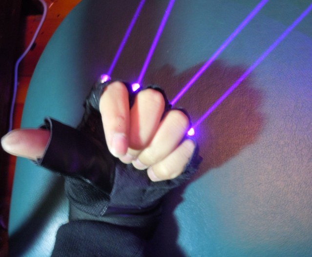 Fioletowe rękawiczki laserowe z 405NM LED Stage Merces na pokaz imprezowy DJ Club