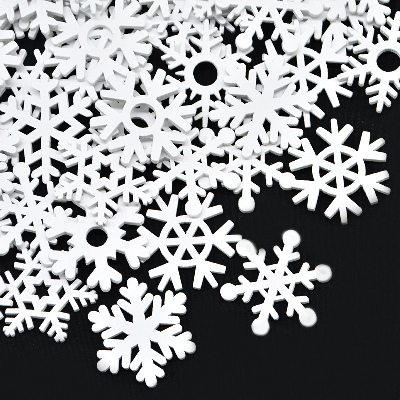 50st. Mix Shape White Wood Snowfakes Christmas Ornaments Xmas Tree Wood Pendant Nyår juldekorationer för hem 2023