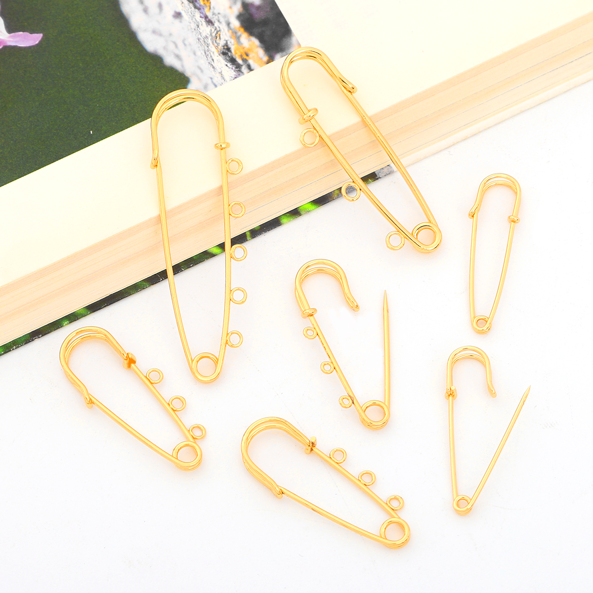 /bag 2022 New 18K Gold Pin DIY Sewing Tools Accessory Copper Needles Large Safety Pin Small Brooch Apparel Accessories