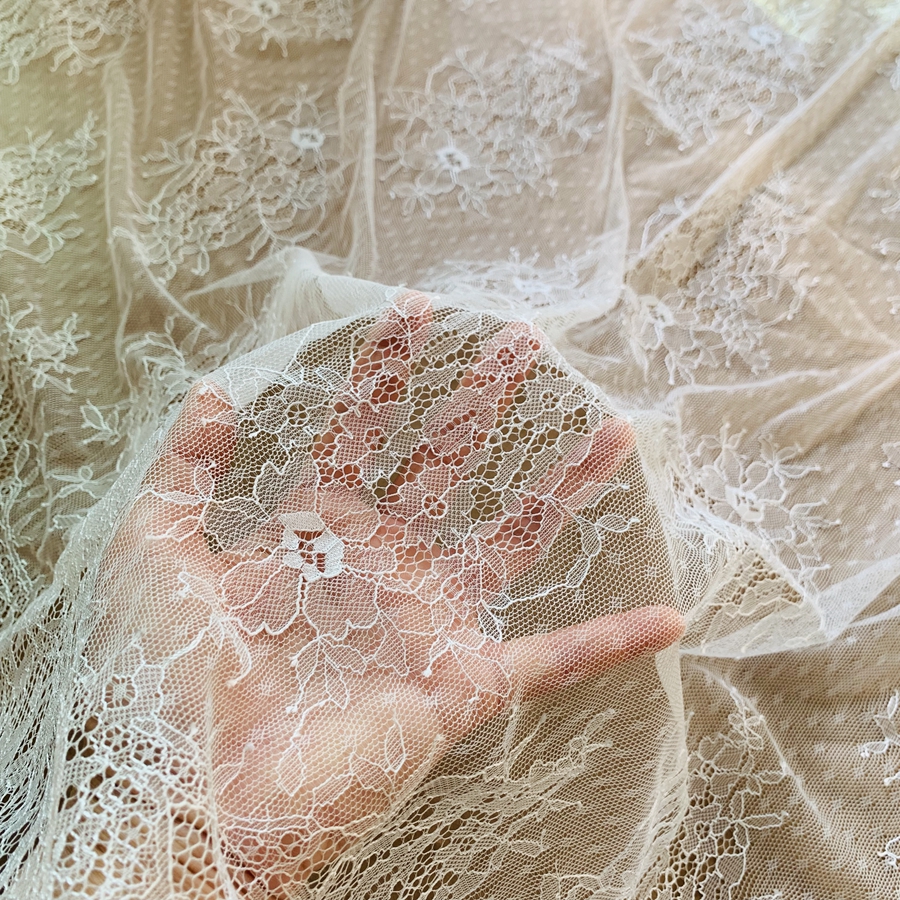 110x300CM Piece Subtle Eyelash Lace Fabric Off White Dots Design Chantilly Lace 3 Meters Long