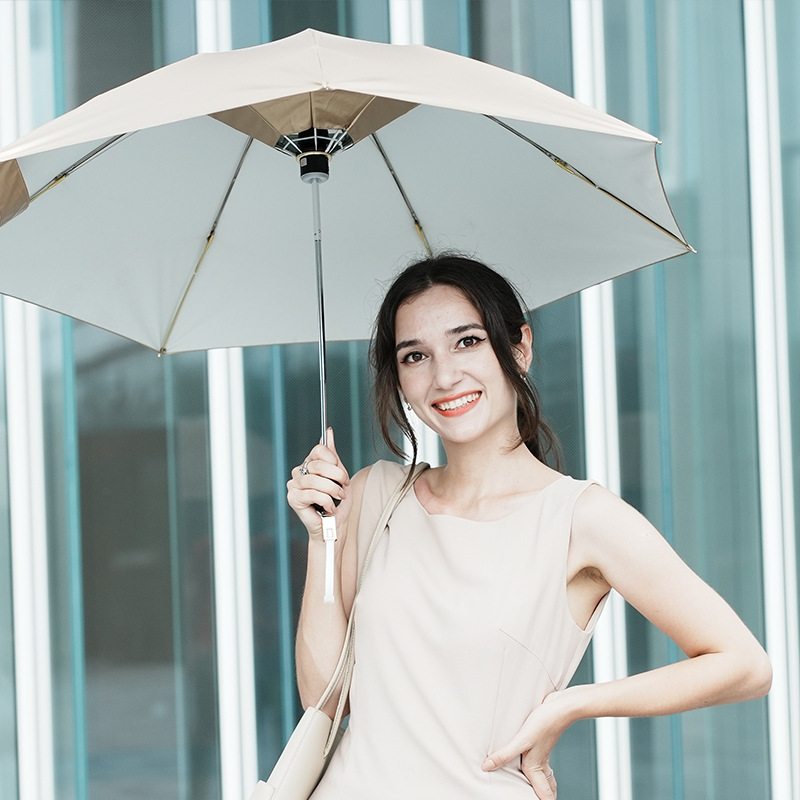 Elegante Anti-UV-Regenschirme für Frauen Geschenk tragbares filmisches kühles Sommerschirm mit Ventilator und LED-Nachtlampe USB-Ladung mit Kabel