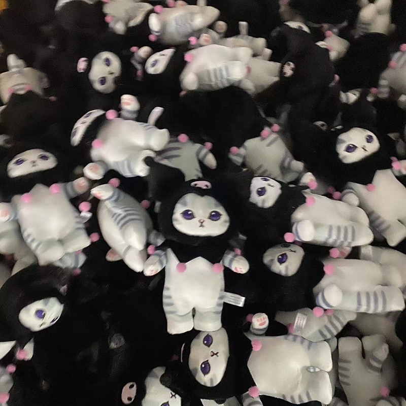 Fabrik Großhandelspreis 4 Stile 15 cm schöne Haifischkatze Plüschspielzeug Anhänger Kuromi Animation periphere Plüschschlüsselkette Kitty Cat Anhänger Kindergeschenk