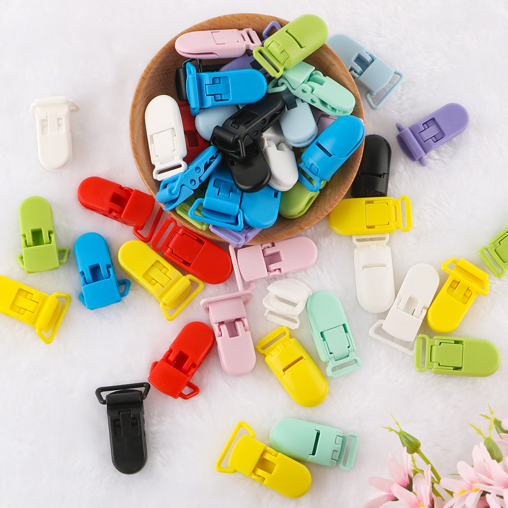 Kovict 50-Großhandel Farbe Baby Schnullerklamme Solid Plastik Clip DIY Baby Schnullerketten-Juwelierzubehör