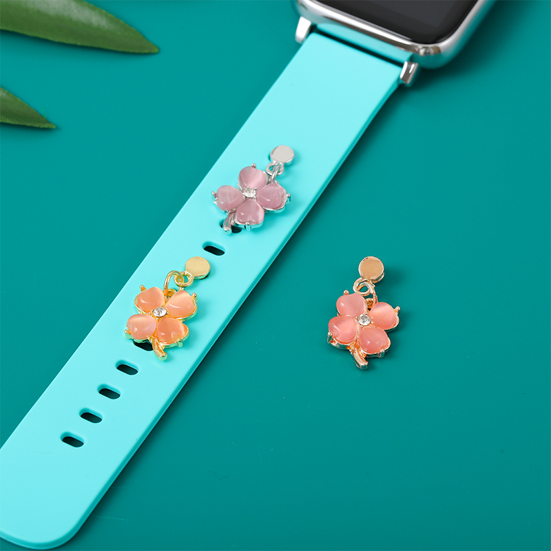 IWATCH 스트랩 보석 못을위한 실리콘 시계 밴드 매력 애플 워치 밴드 DIY 브레이슬릿 액세서리를위한 장식 펜던트 스터드