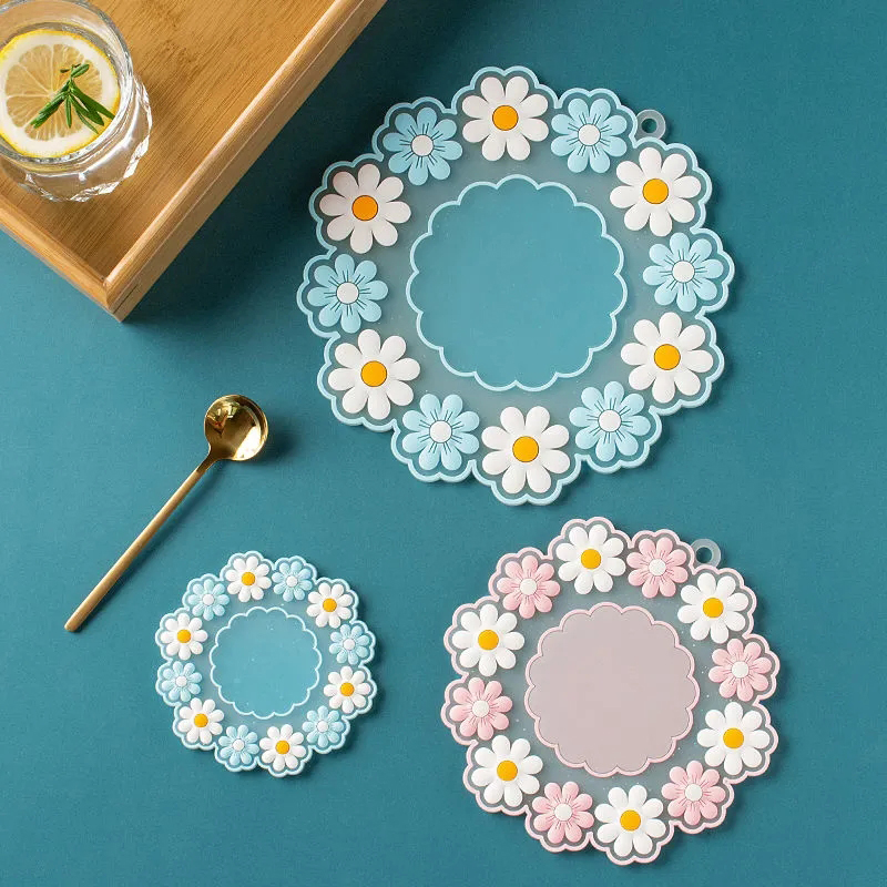 Kawaii Daisy Placemat Duitbord Geïsoleerde kussens Tafelmat Anti-Skid Cup pads Tea Mok Mok Mok Koffie Cup Coaster Decoratie