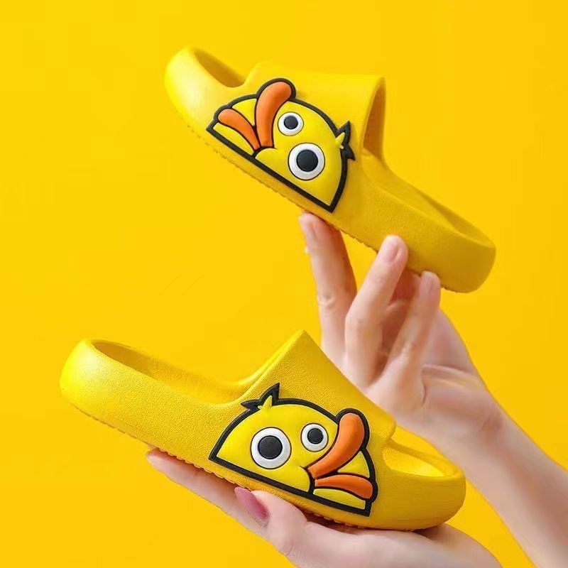 Kids Slippers New Summer Boys Girls Girls Slippers Soft Non-glip 1-3 ans Enfants Chaussures de plage de salle de bain Baby Home Sandales pour tout-petit