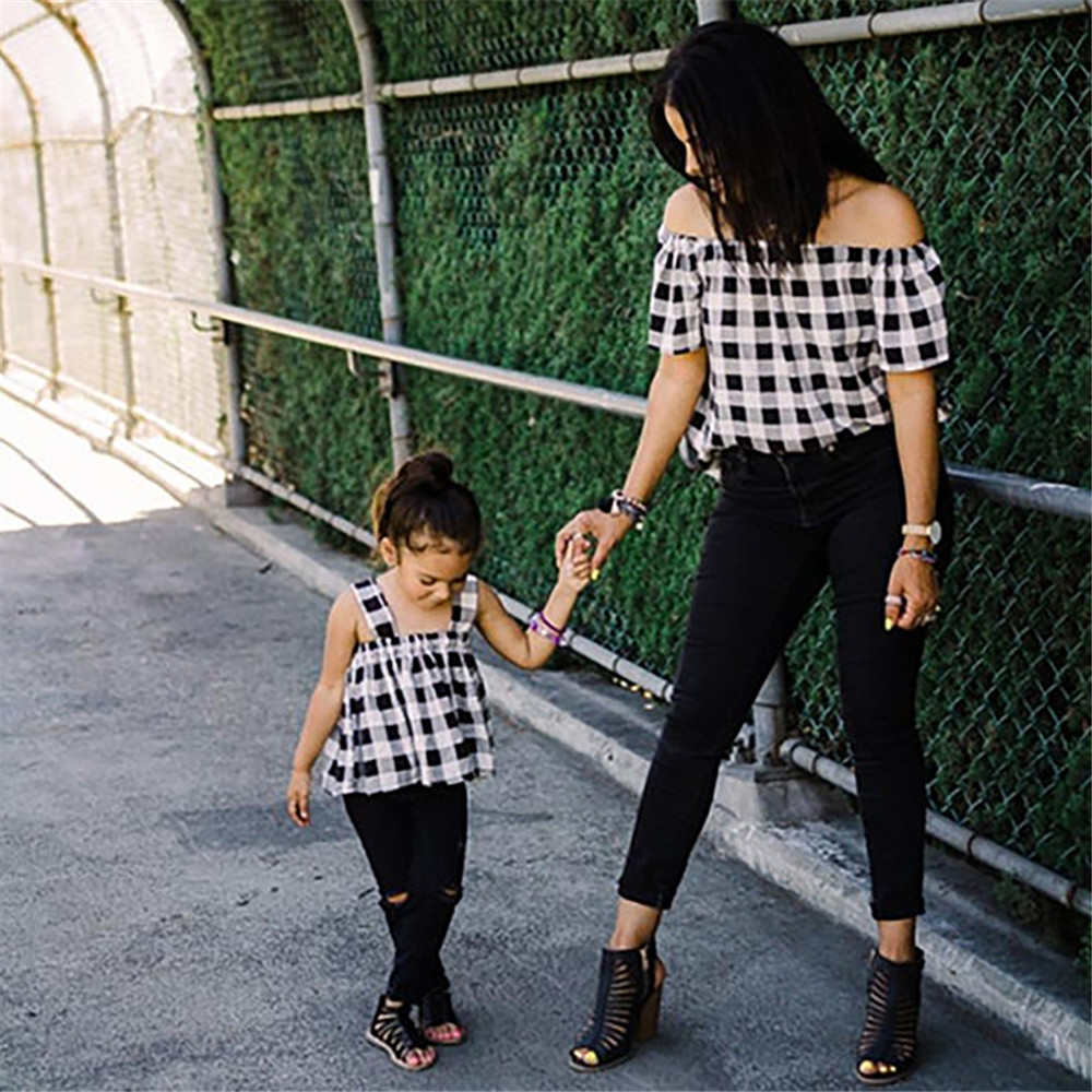 Zomer moeder- en dochterkleding gecontroleerd Suspender Shirt voor moeder en dochter Mommy en mij kleding bijpassende familie -outfits