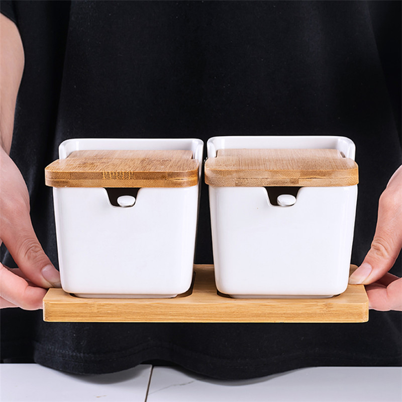 Nordisk minimalistisk kreativ keramisk kryddning Spice Jar med bambu lock porslin salt lagringslåda köksorganisatör kryddor
