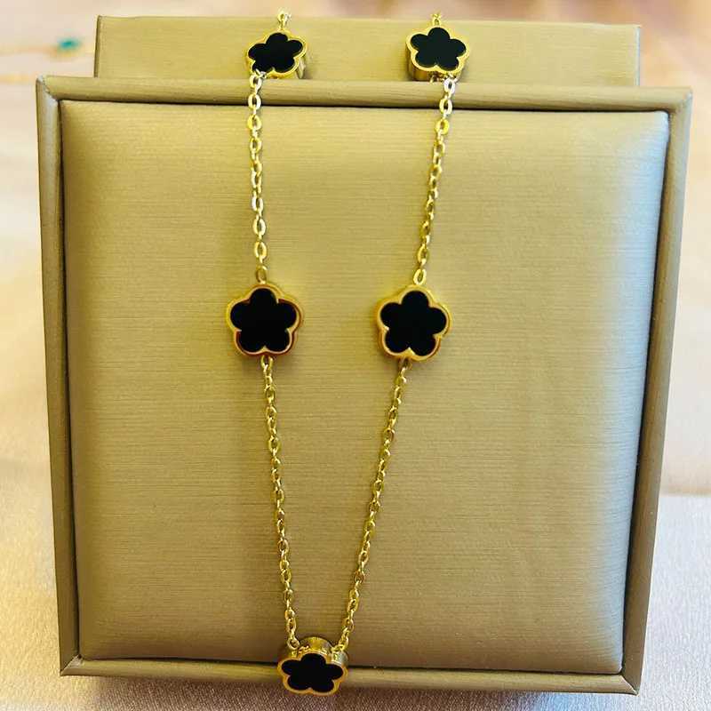 Pendant Necklaces New Luxury Both Side Flower Charm Necklace for Women Gift High Quality Gold Color Stainless Steel Clover Jewelry Birthday Party 240410