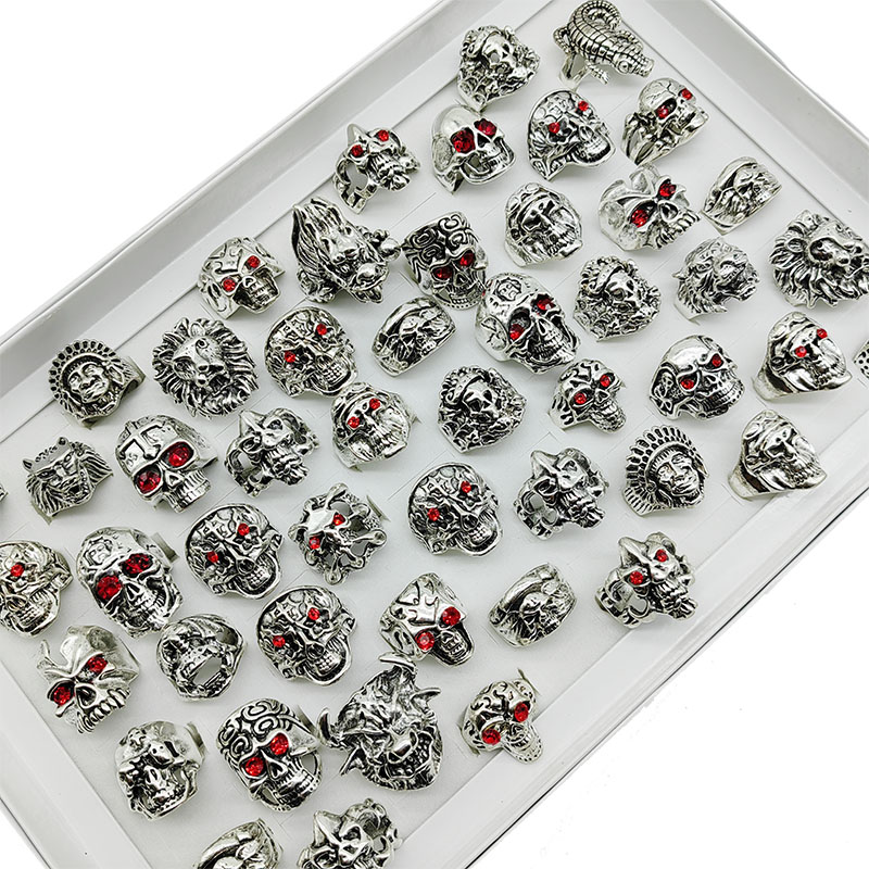 10 -stcs/veel groothandel mannelijke Big Finger Rings For Party Bar Hot Antique Silver Color Alloy Skull Red Evil Eye Breide Sieraden Mannen Geschenken