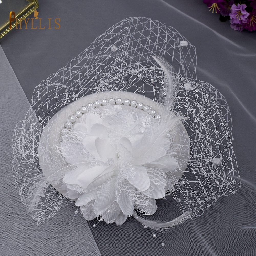 JM08 Bruiden Fascinator Sinamay Wedding Birdcage Veil 2022 Bruidshoeden met Pearl Flower Birdcage Veil Cocktail Tiara hoofdband